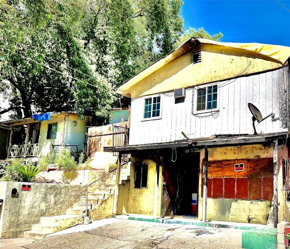 812 Record Avenue - Photo 1
