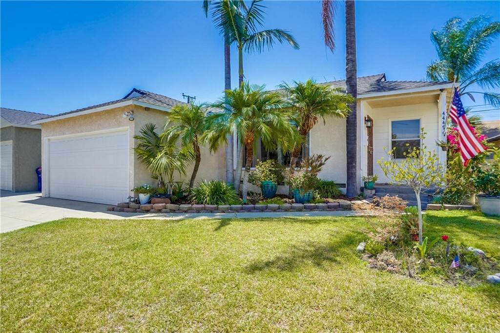 4449 Levelside Avenue - Photo 1