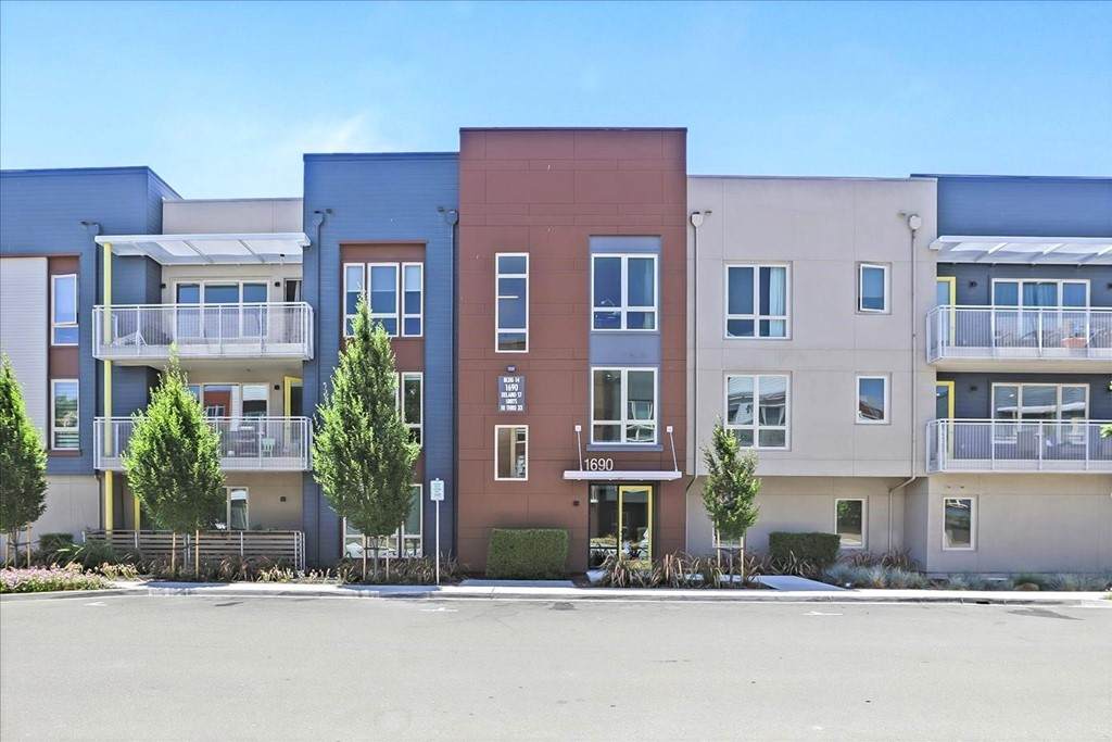 1690 Delano Street - Photo 1