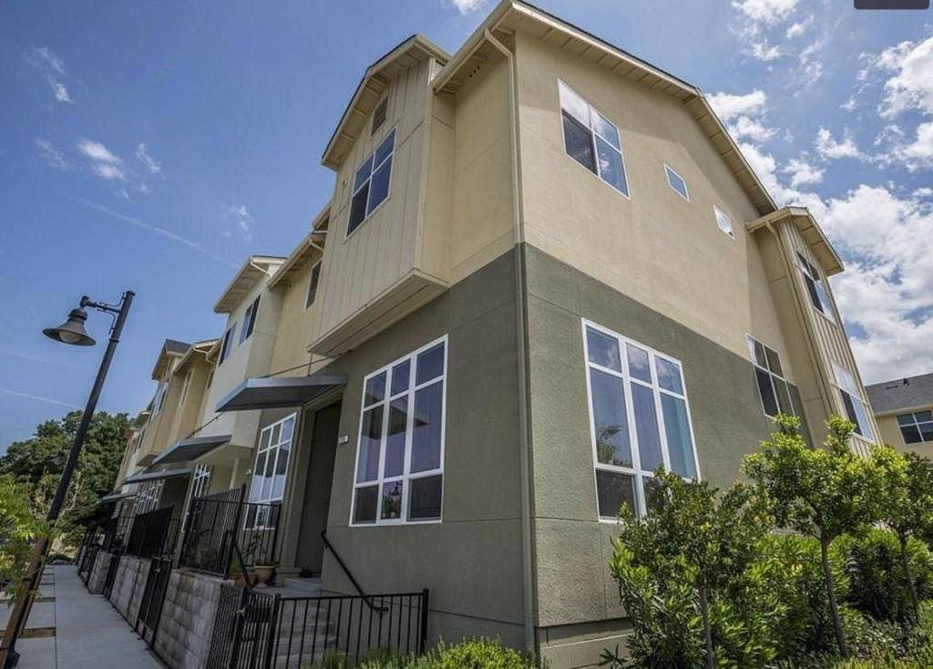220 Fortunata Place - Photo 1