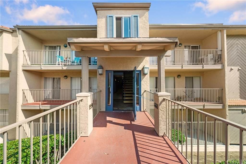 2332 Hosp Way - Photo 1