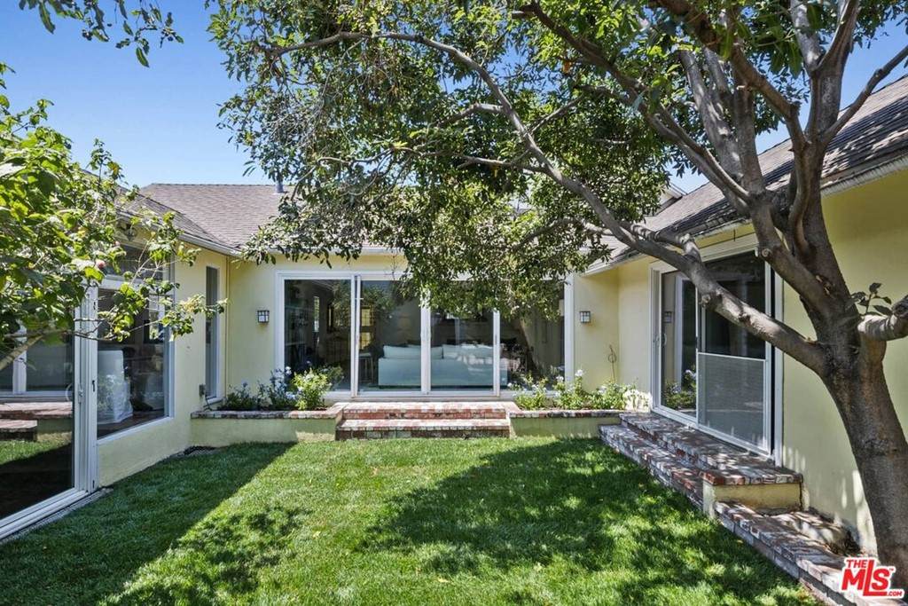 3338 Corinth Avenue - Photo 1