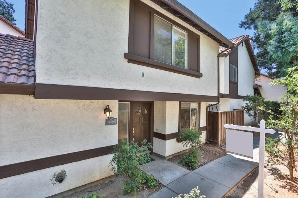 7129 Menaul Court - Photo 1
