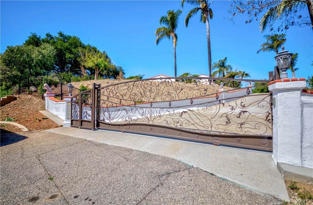 43997 Sandia Creek Drive - Photo 1
