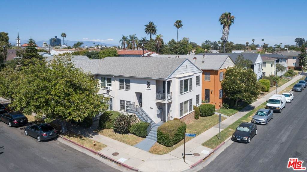 1110 Sierra Bonita Avenue - Photo 1