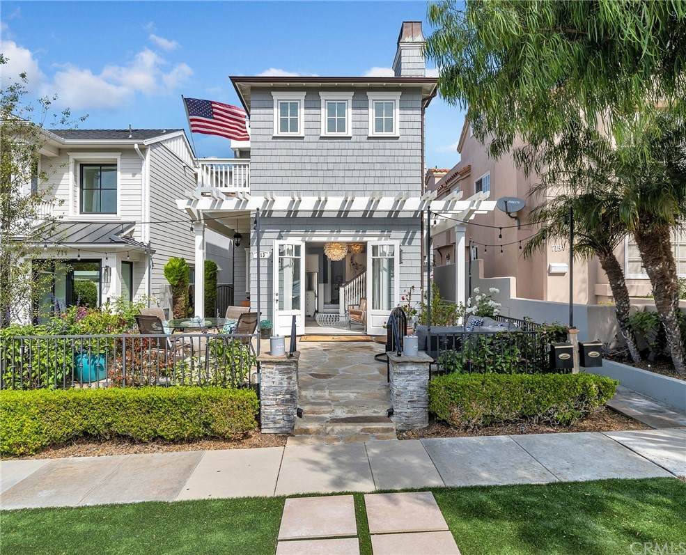 713 Larkspur Avenue - Photo 1