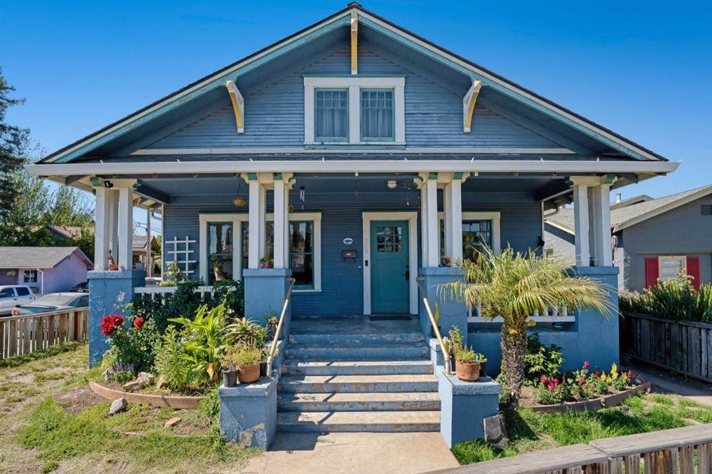 309 Broadway - Photo 1