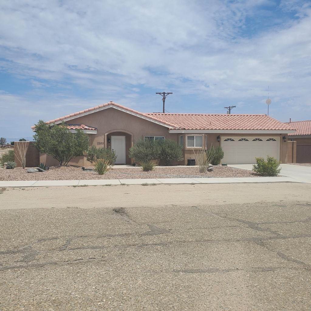 2303 Sand Jewel Avenue - Photo 1