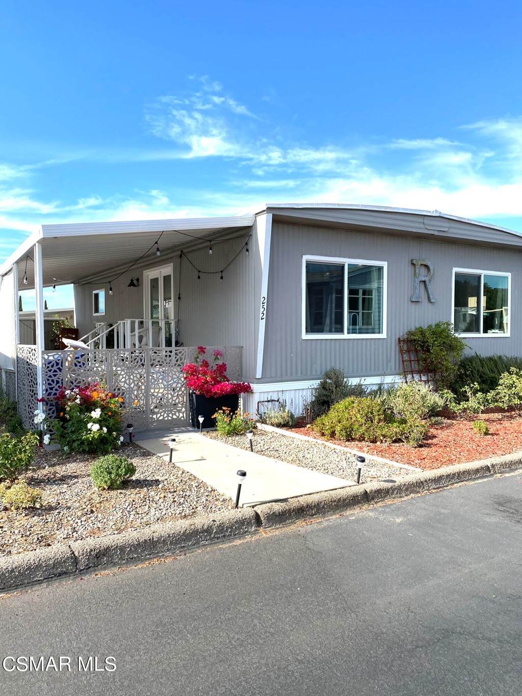 252 Farland Drive - Photo 1