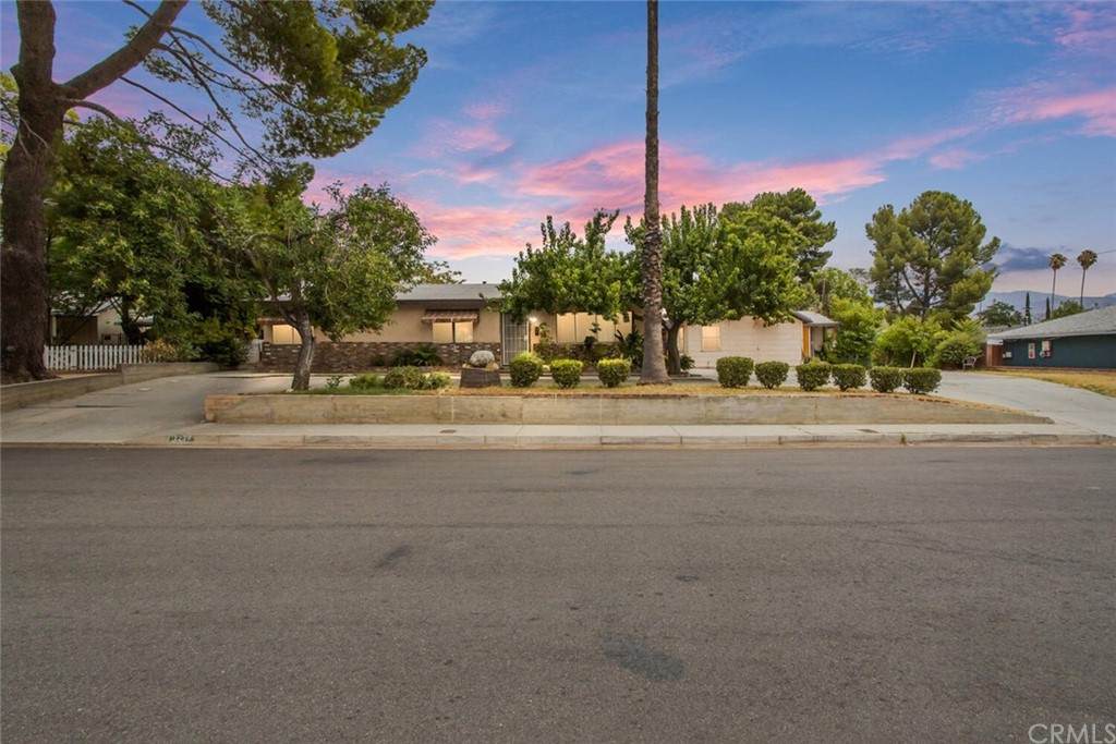 1279 Williams - Photo 1