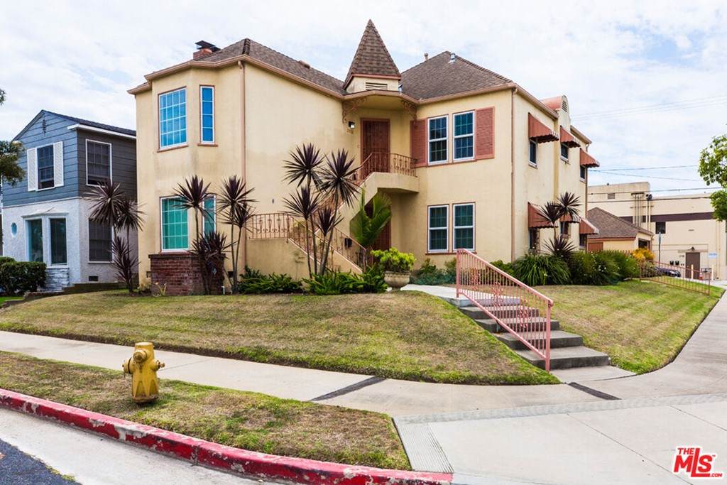 2820 85th Street - Photo 1