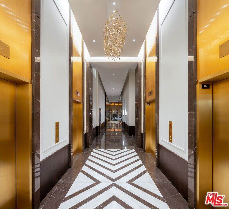 400 Broadway - Photo 1