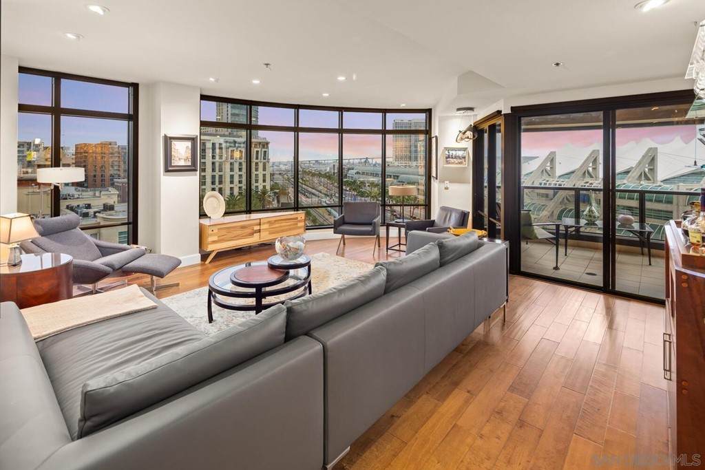 200 Harbor Drive - Photo 1