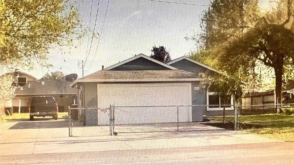 4704 Washington Street - Photo 1