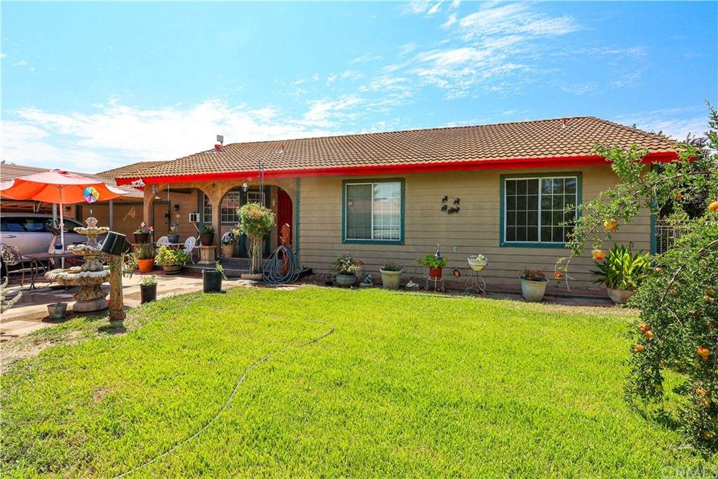 10475 Mission Avenue - Photo 1