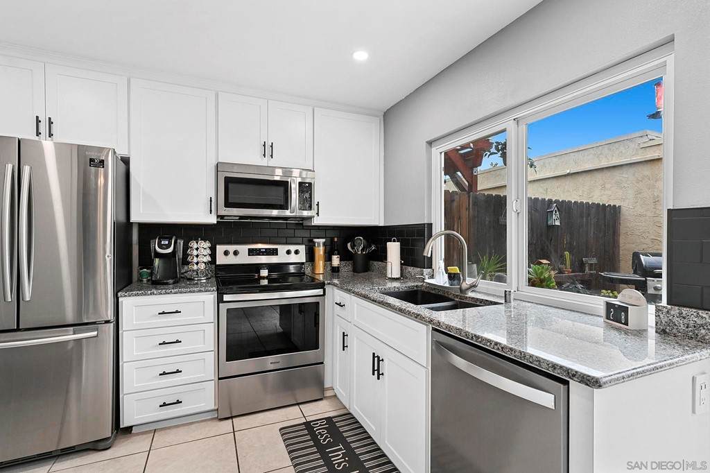 10527 Kerrigan Ct - Photo 1
