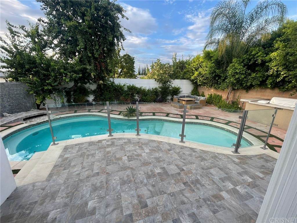 17831 17833 Delano Street - Photo 1