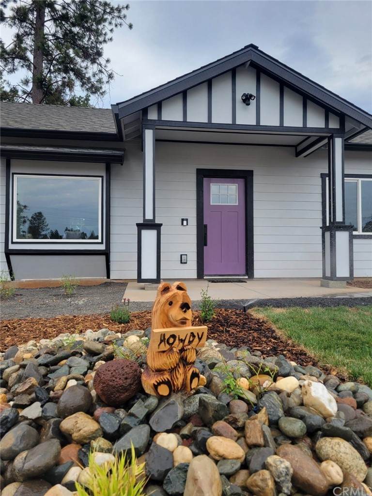 5825 Queen Drive - Photo 1