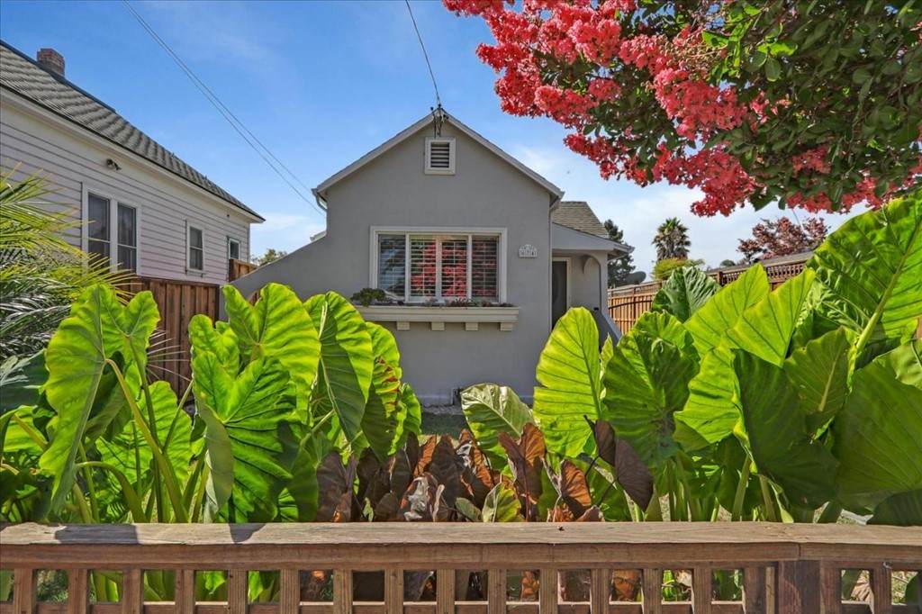 674 Julian Street - Photo 1