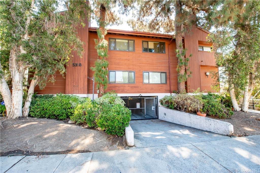 5318 Agnes Avenue - Photo 1