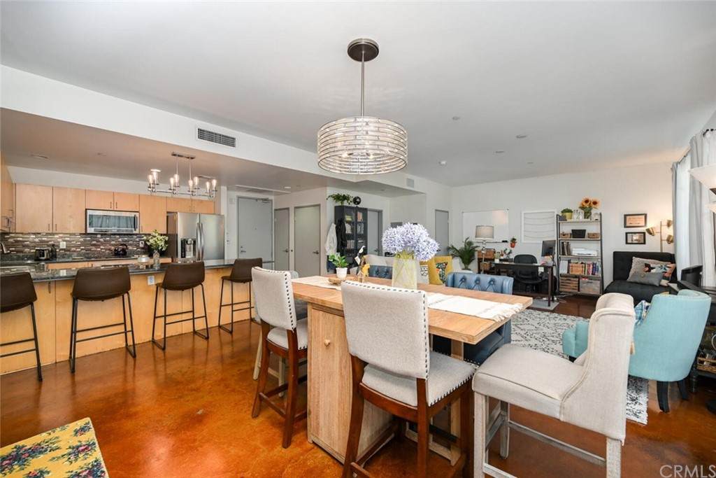 285 6th Street - Photo 1