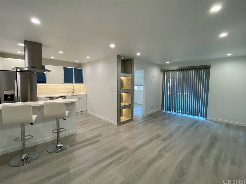 5414 Newcastle Avenue - Photo 1