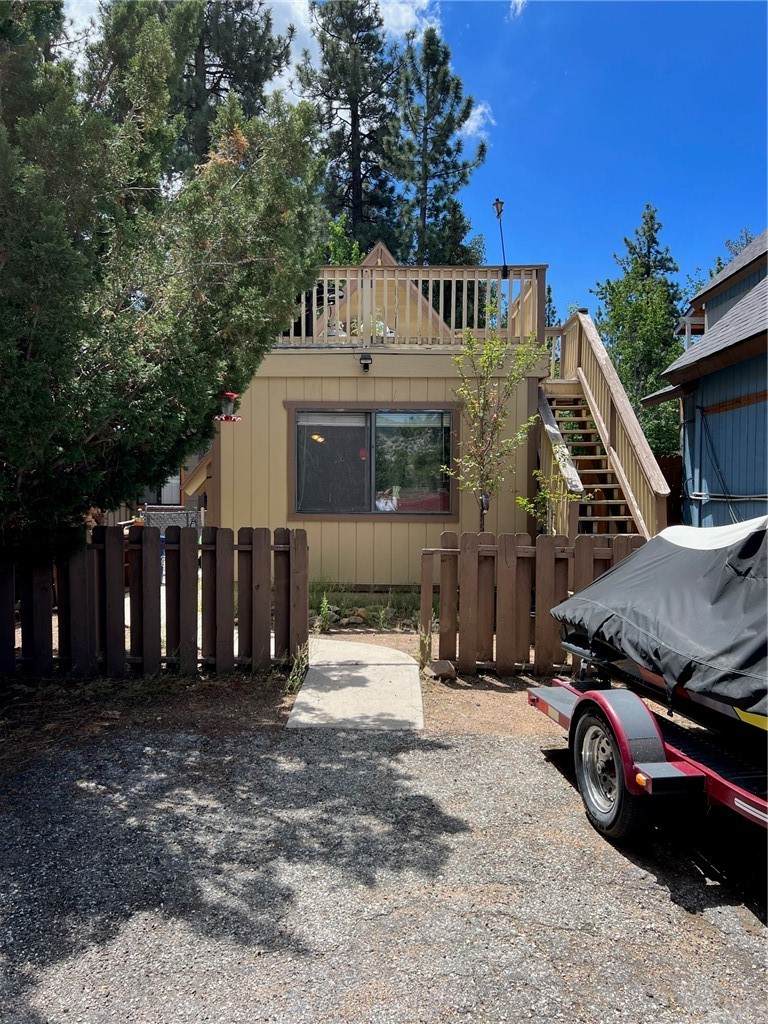 118 Sherwood Boulevard - Photo 1