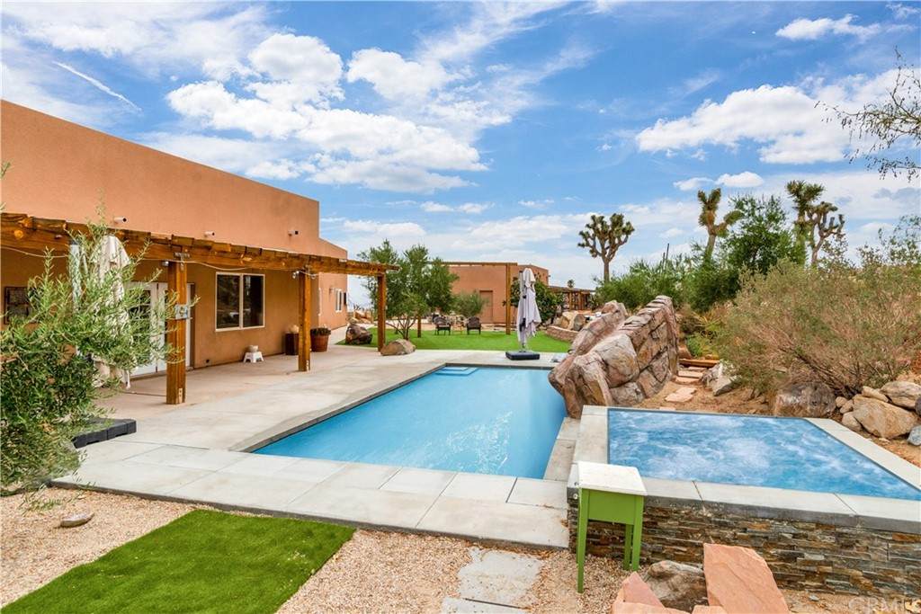 60645 Navajo Trail - Photo 1