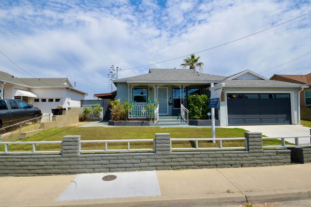2025 39TH STREET - Photo 1
