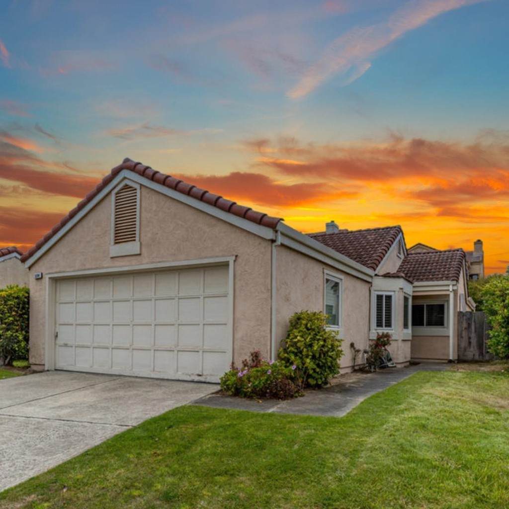 3284 Cove Way - Photo 1