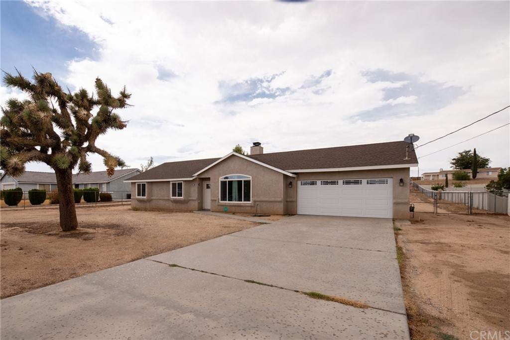 19054 Rocksprings Road - Photo 1