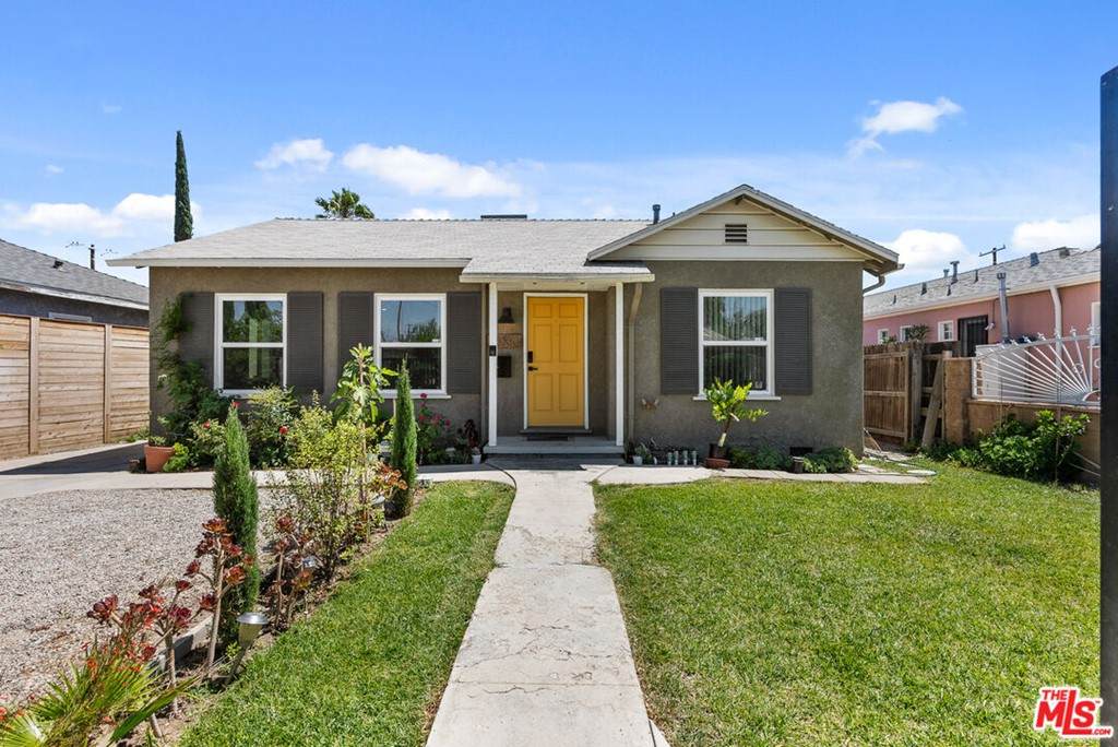 11028 Califa Street - Photo 1