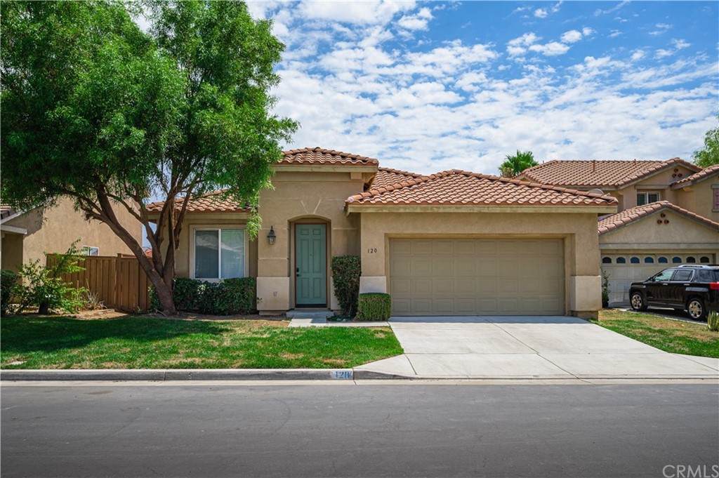 120 Estancia Way - Photo 1