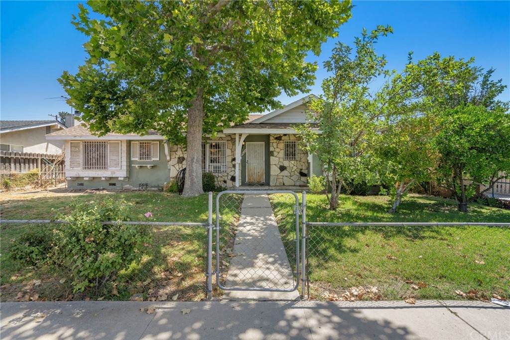 7624 De Soto Avenue - Photo 1