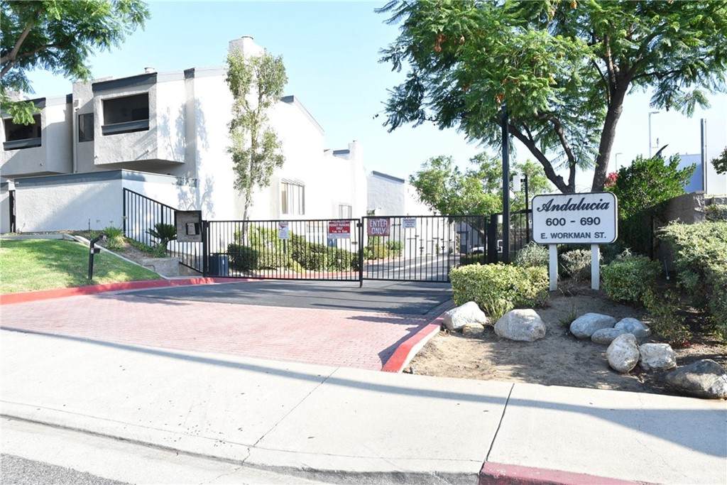 680 Workman Street - Photo 1