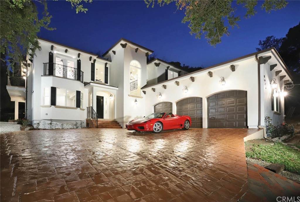 8626 Topley - Photo 1