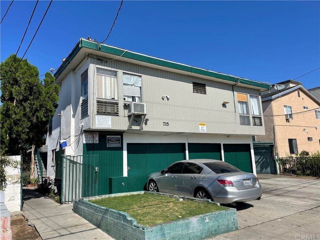 715 King Avenue - Photo 1