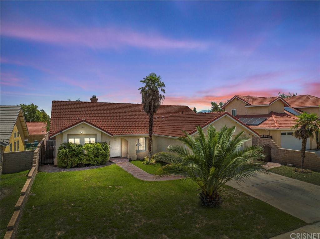 37028 La Contempo Avenue - Photo 1