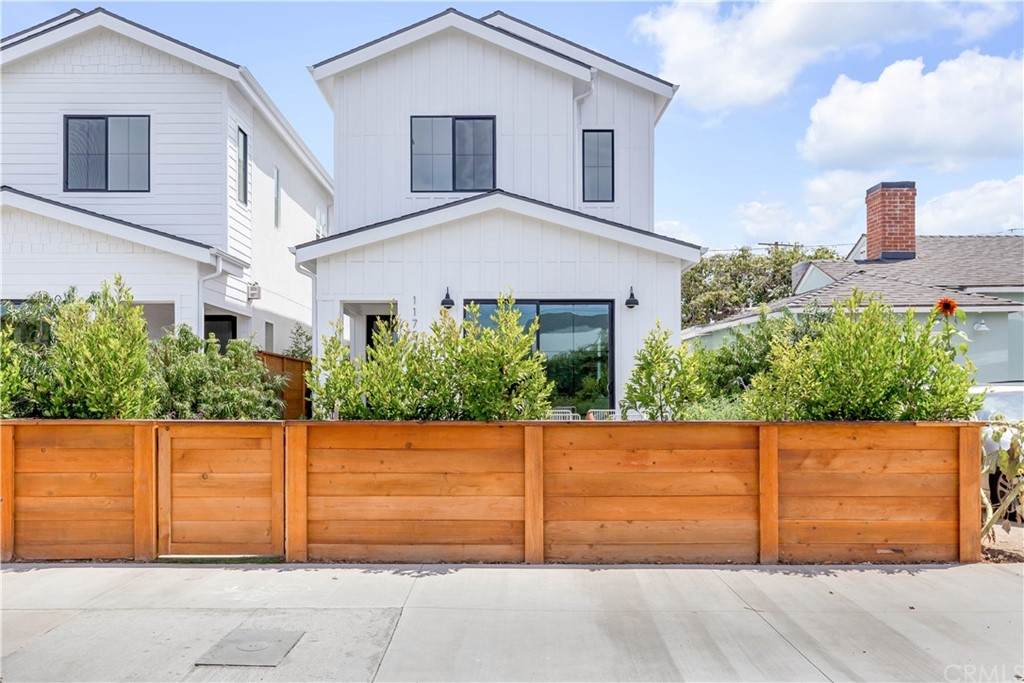 11754 Exposition Boulevard - Photo 1