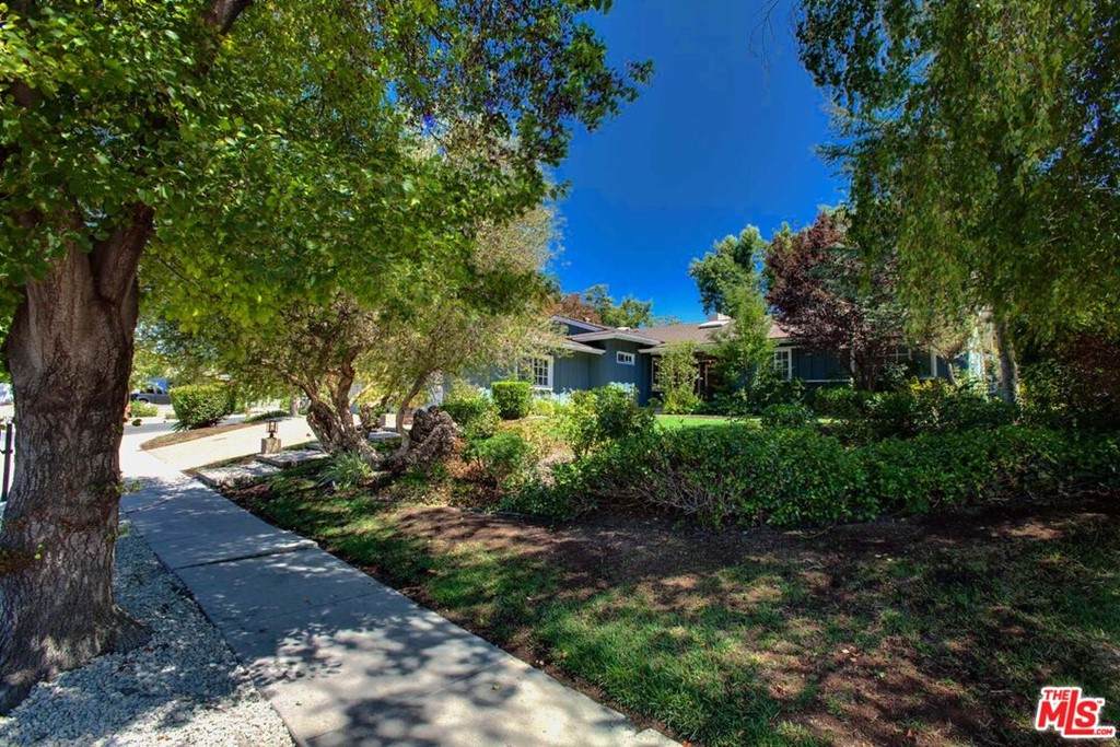 23930 Nomar Street - Photo 1