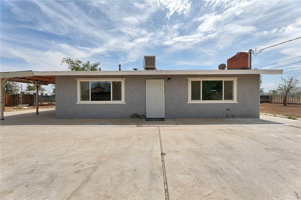 12068 White Avenue - Photo 1