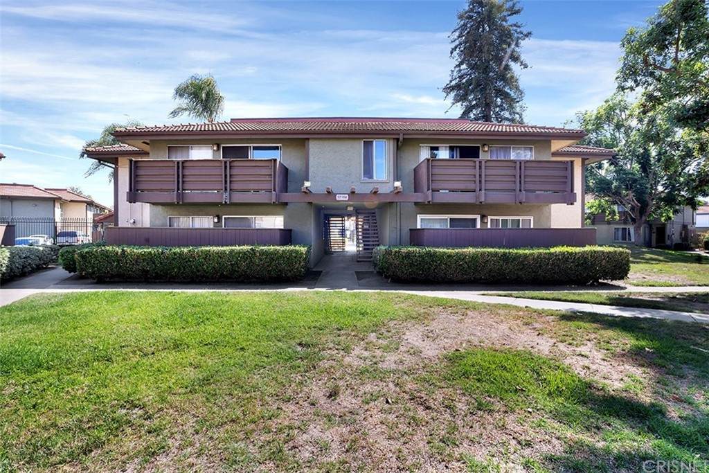 615 Fredricks Avenue - Photo 1