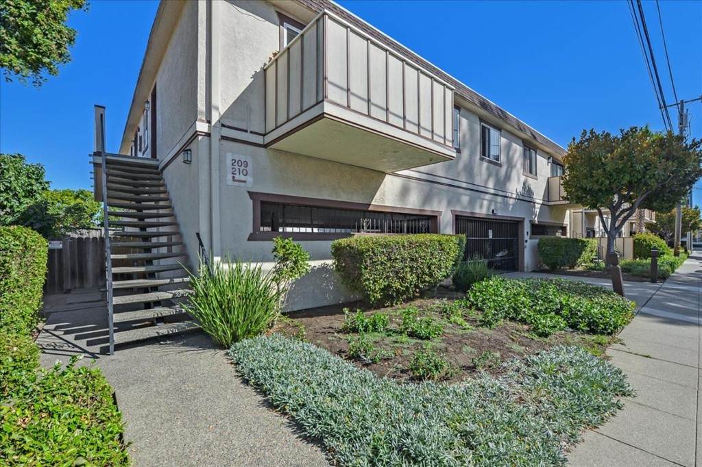 44 Lodato Avenue - Photo 1