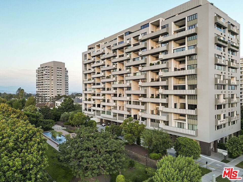 10375 Wilshire Boulevard - Photo 1