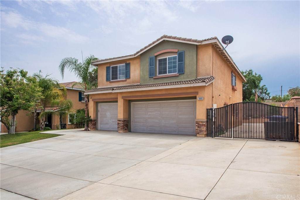 18895 Chatfield Drive - Photo 1