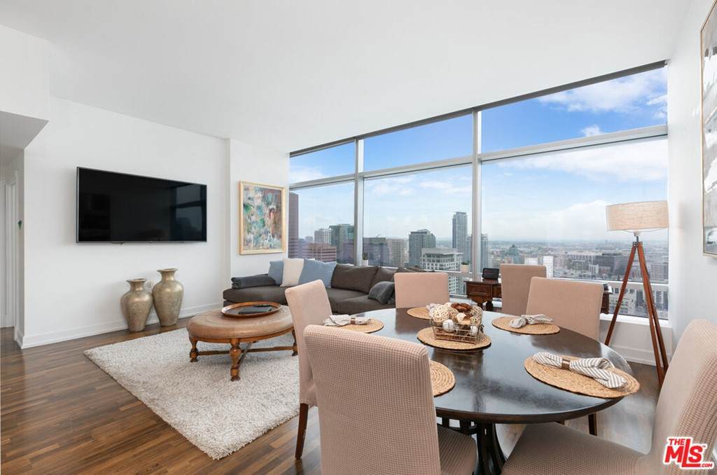 900 Olympic Boulevard - Photo 1