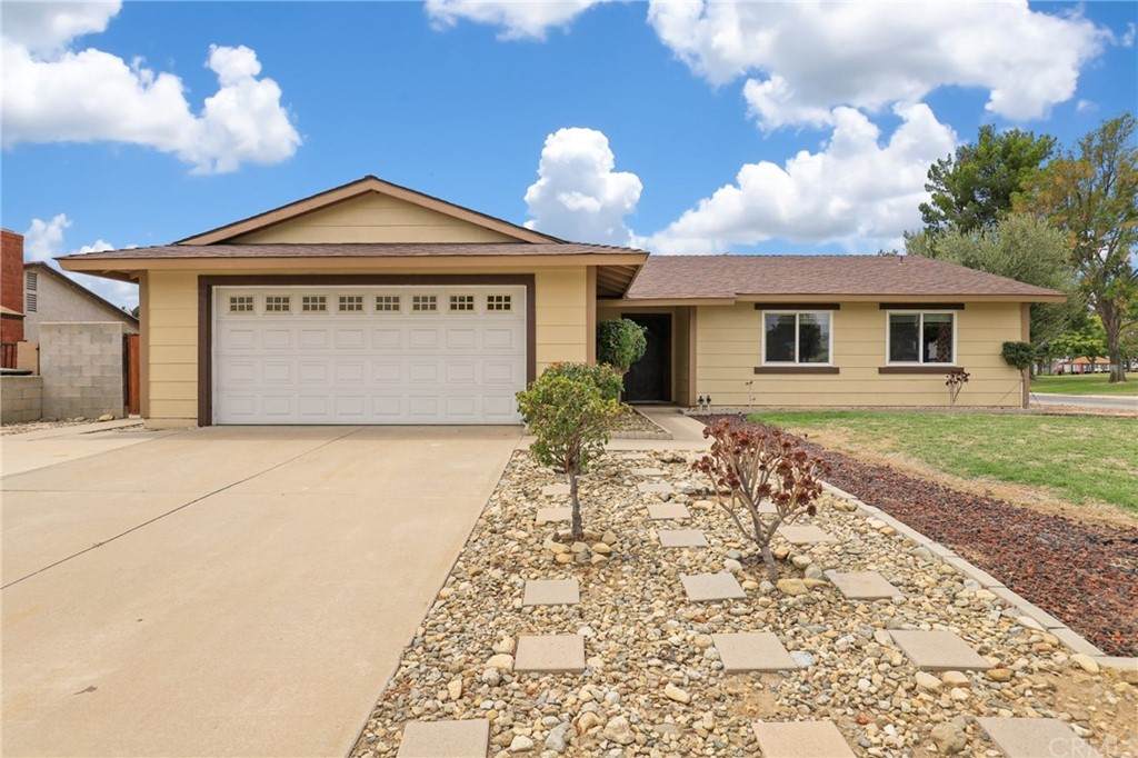 786 Teakwood Avenue - Photo 1