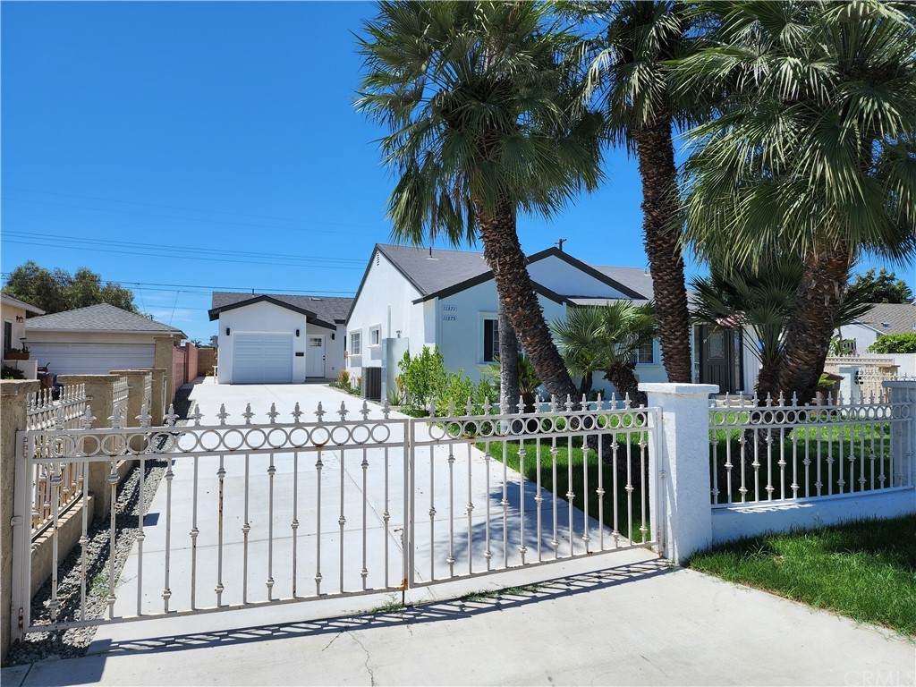 11371 Kathy Lane - Photo 1