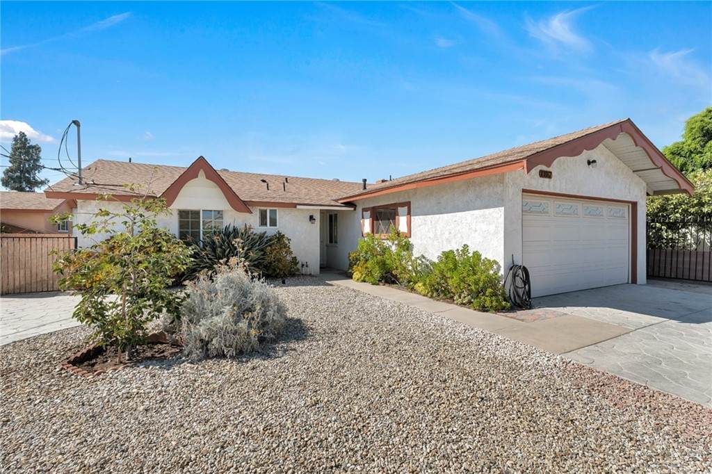 10867 Vinedale Street - Photo 1
