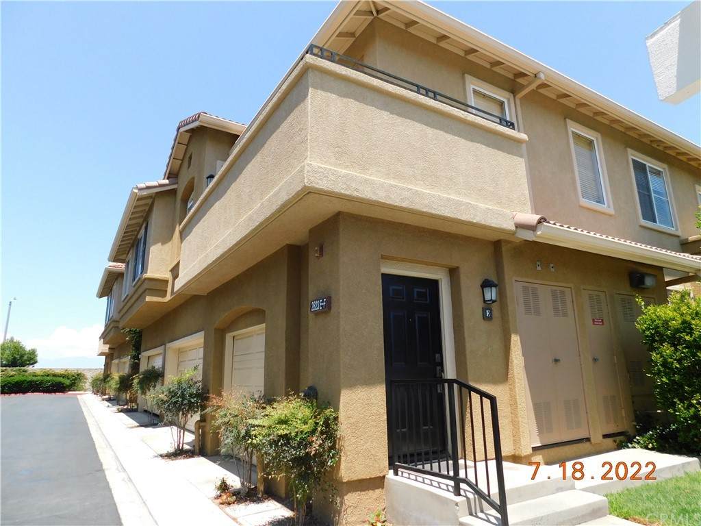 2823 Naples Court - Photo 1
